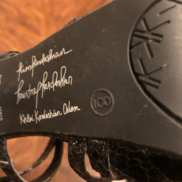 Absolutely Adorable heels. - Picture 5 of 5